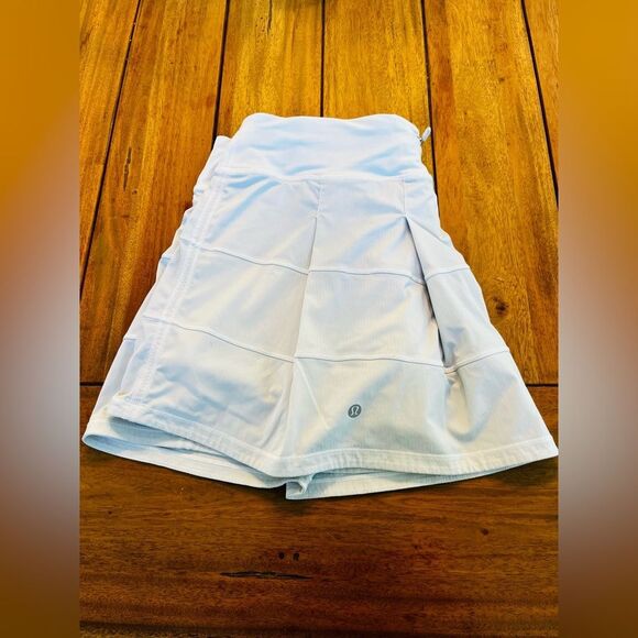 LuLuLemon ultra Light Gray (silver) Tennis/Golf Skirt; Size 12; GREAT condition! - Picture 6 of 16